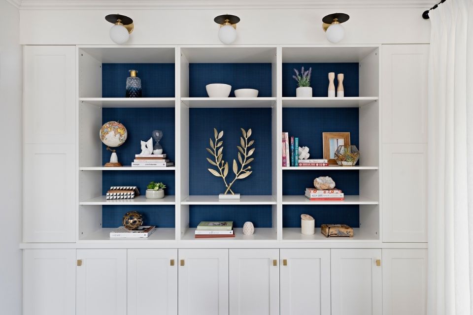 home office shelving Design: REBECCA HAY Photography: MIKE CHAJECKI